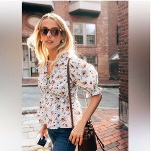 Chic Floral Print Blouse in White